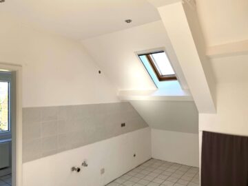 Loftartige Dachgeschosswohnung mit Balkon - Küche