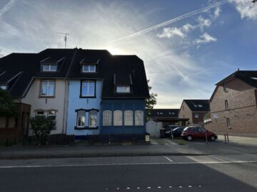 Altbau! Familientraum im Dornröschenschlaf, 47807 Krefeld, Doppelhaushälfte
