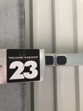 Exklusive Stellplätze für Oldtimer & Sportwagen - Ihr Stellplatz mit Strom