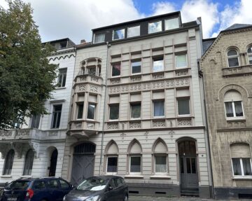 Sehr gepflegtes MFH mit starkem Potenzial - Bild