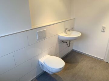 Hochwertig sanierte Wohnung nähe Bockum - Badezimmer
